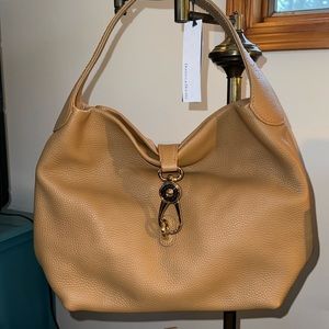 - Dooney and Bourke samba logo lock sac